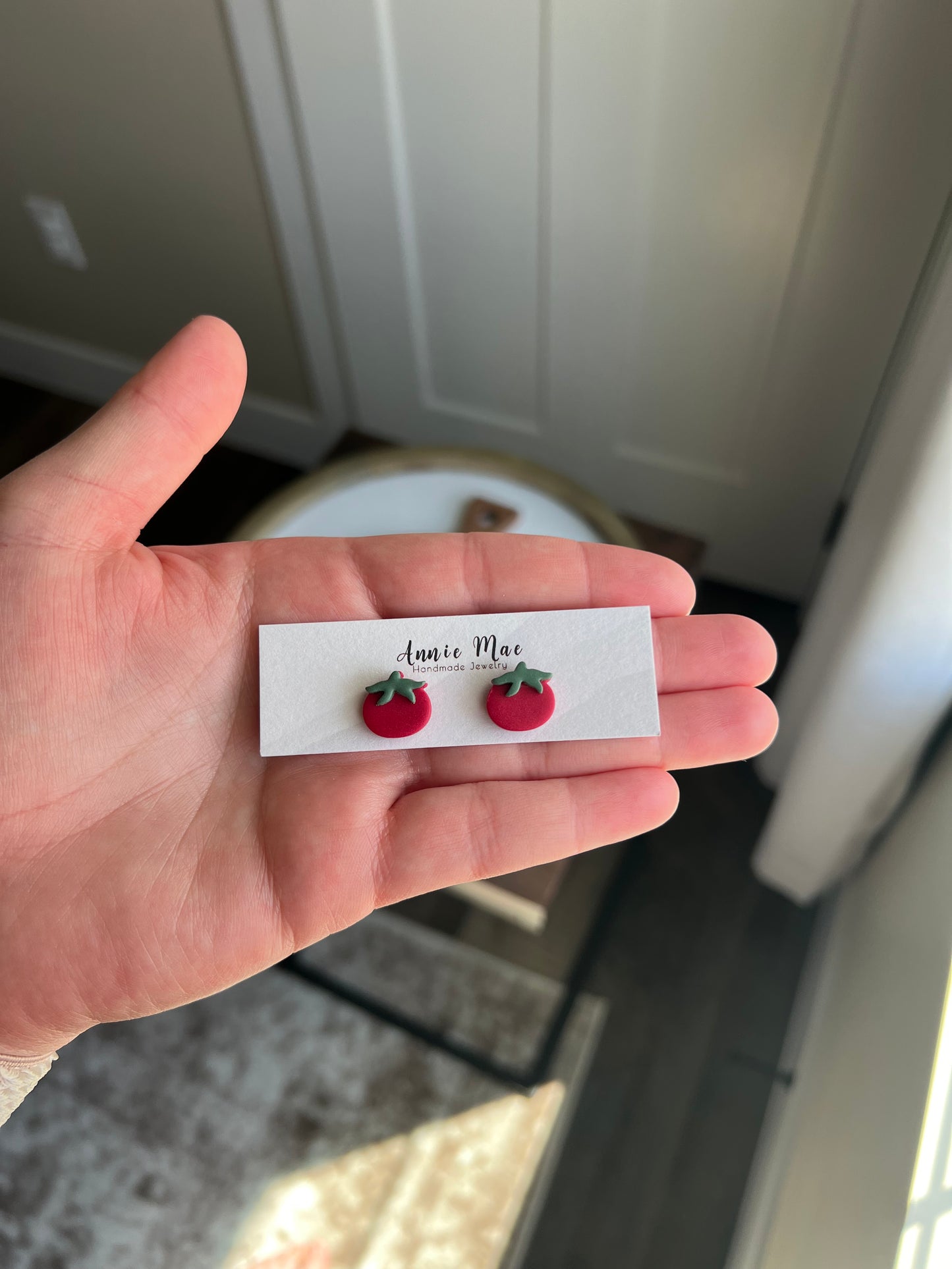 Tomato Stud
