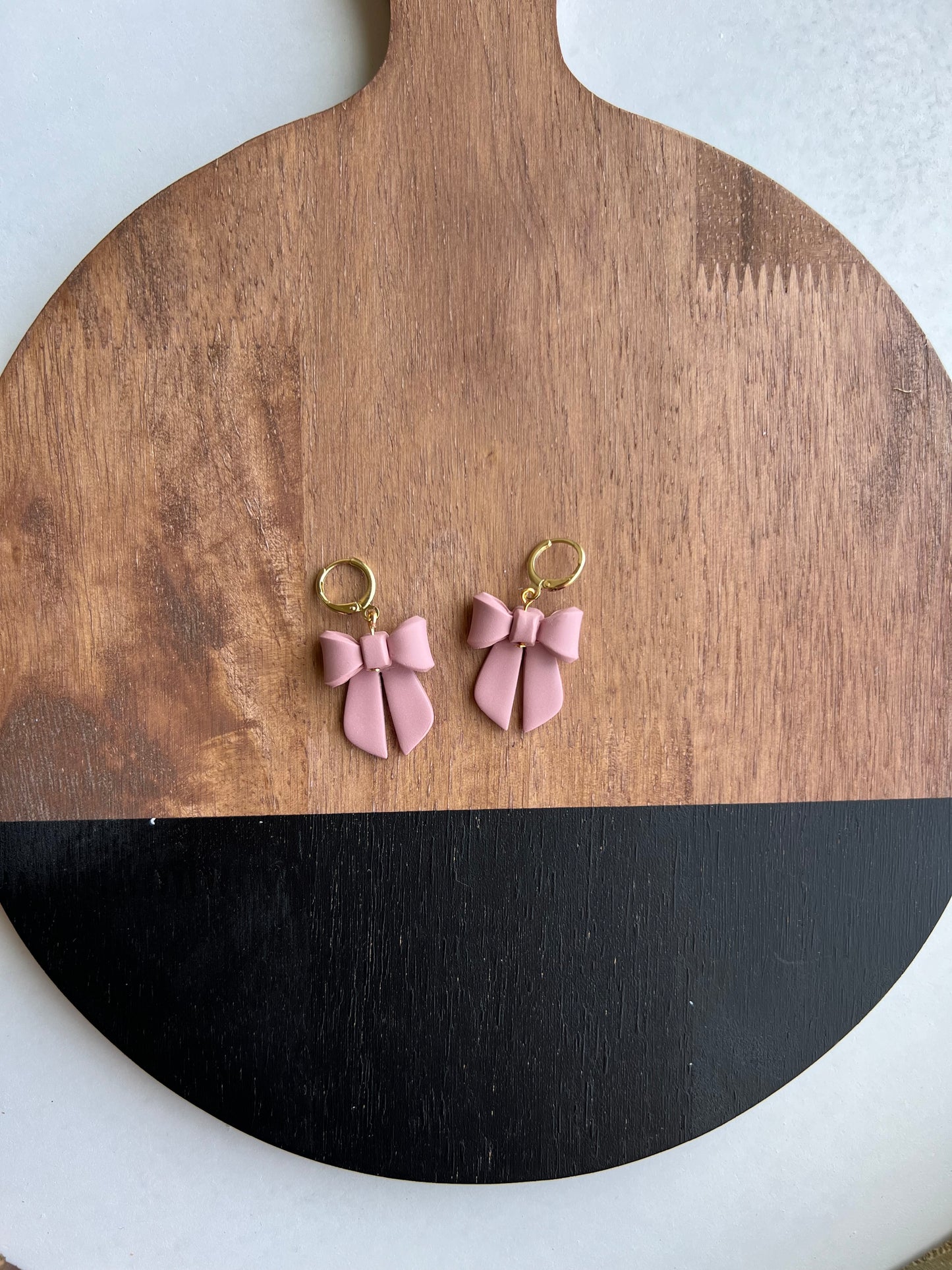 3D Huggie Bows - PRE ORDERS