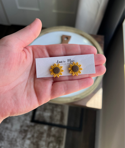 Sunflower Stud