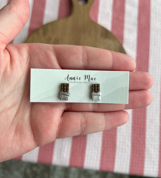 Chocolate Bar Studs