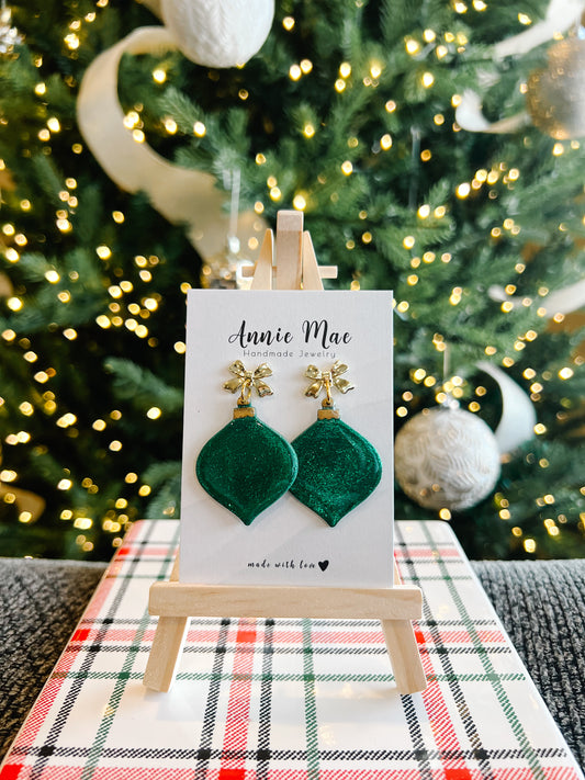 Vintage Ornament - Green Glitter