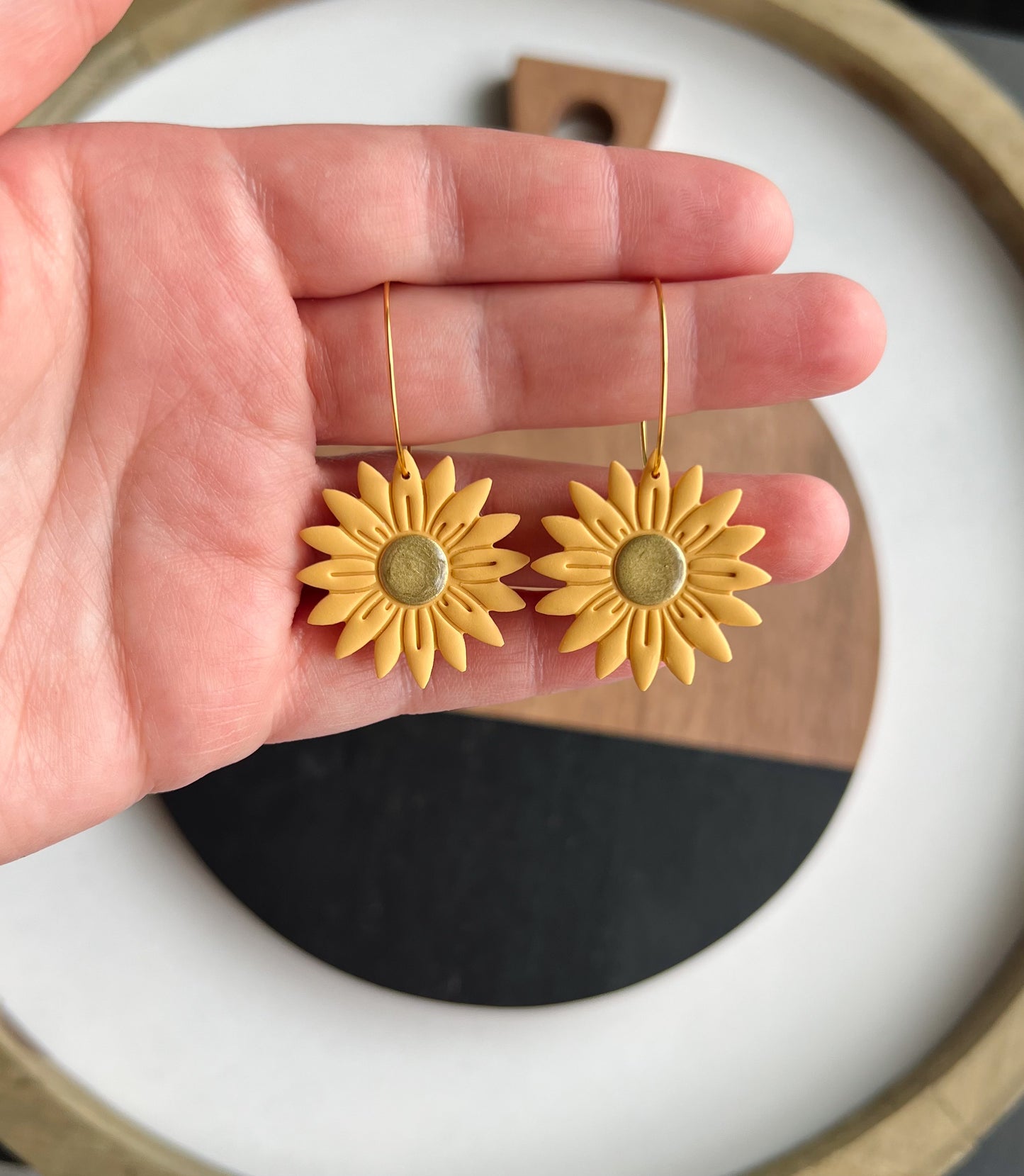 Flower Hoop - Lemon Sorbet