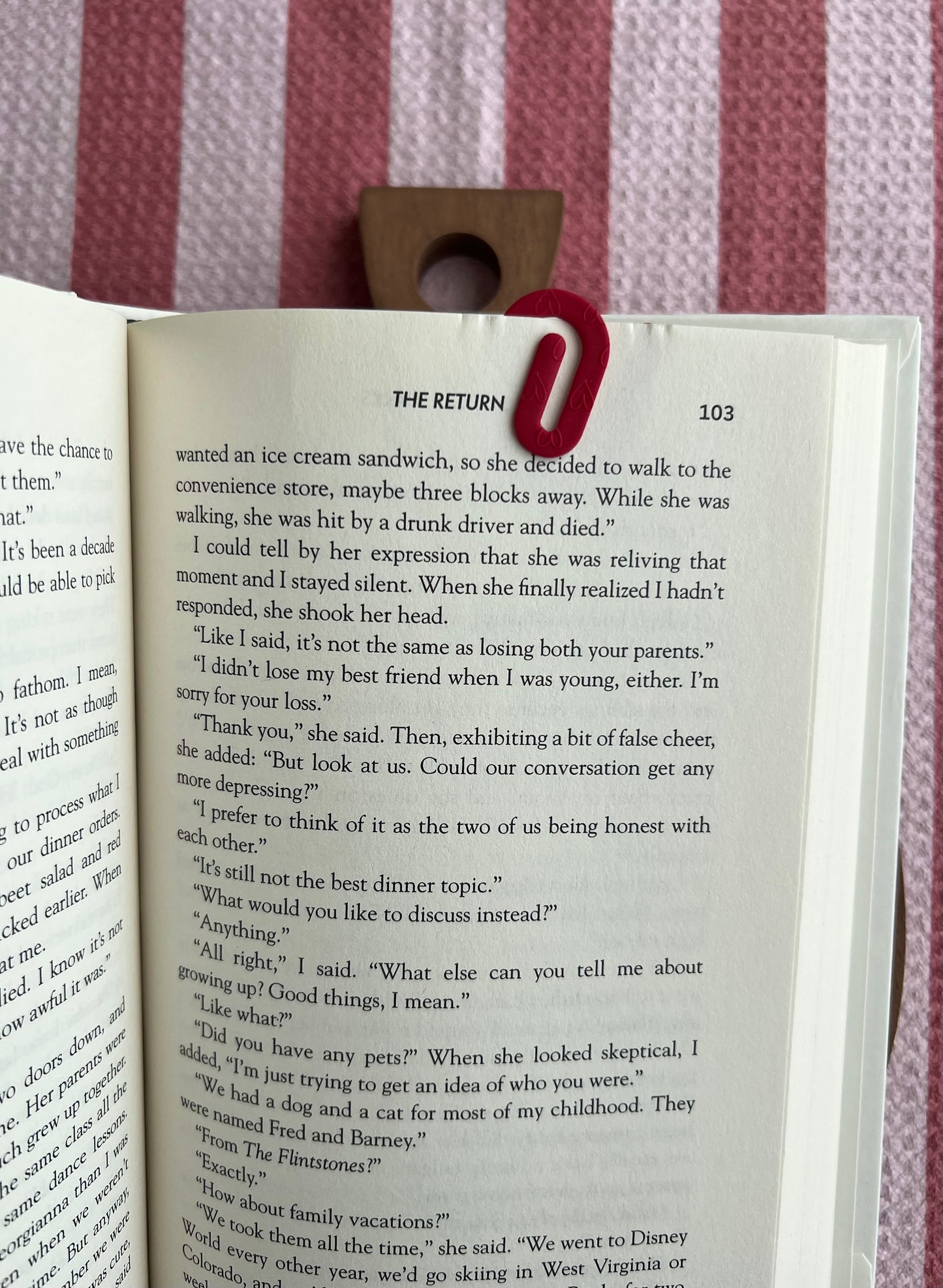 Paperclip Bookmark - Red Hearts