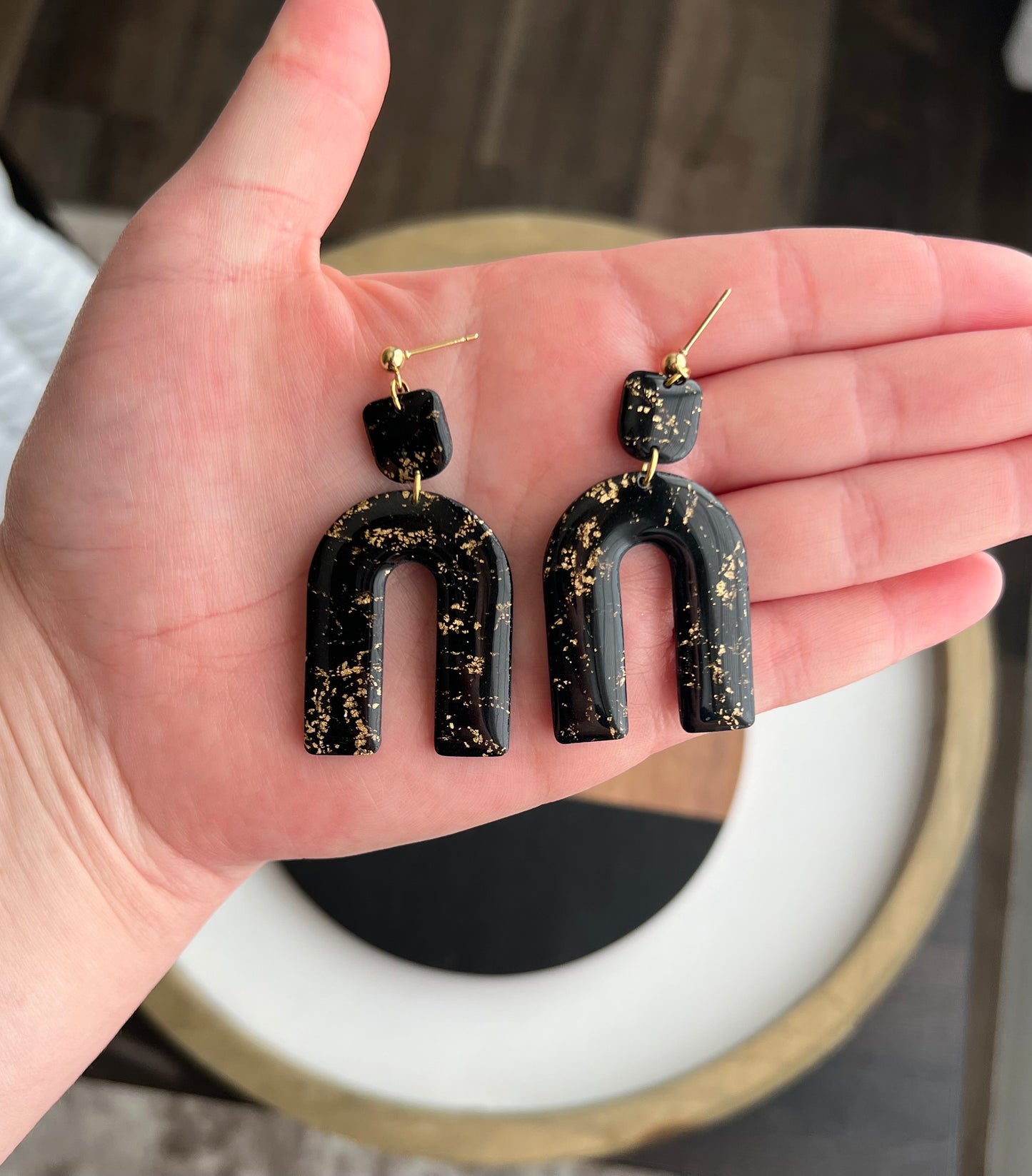 Cassie - Black & Gold