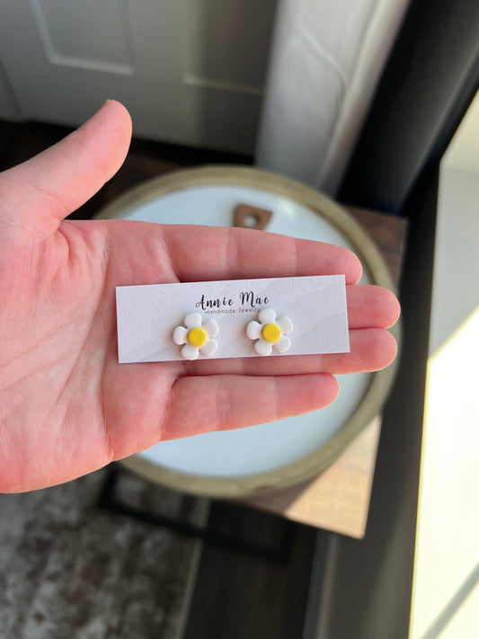White Flower Stud