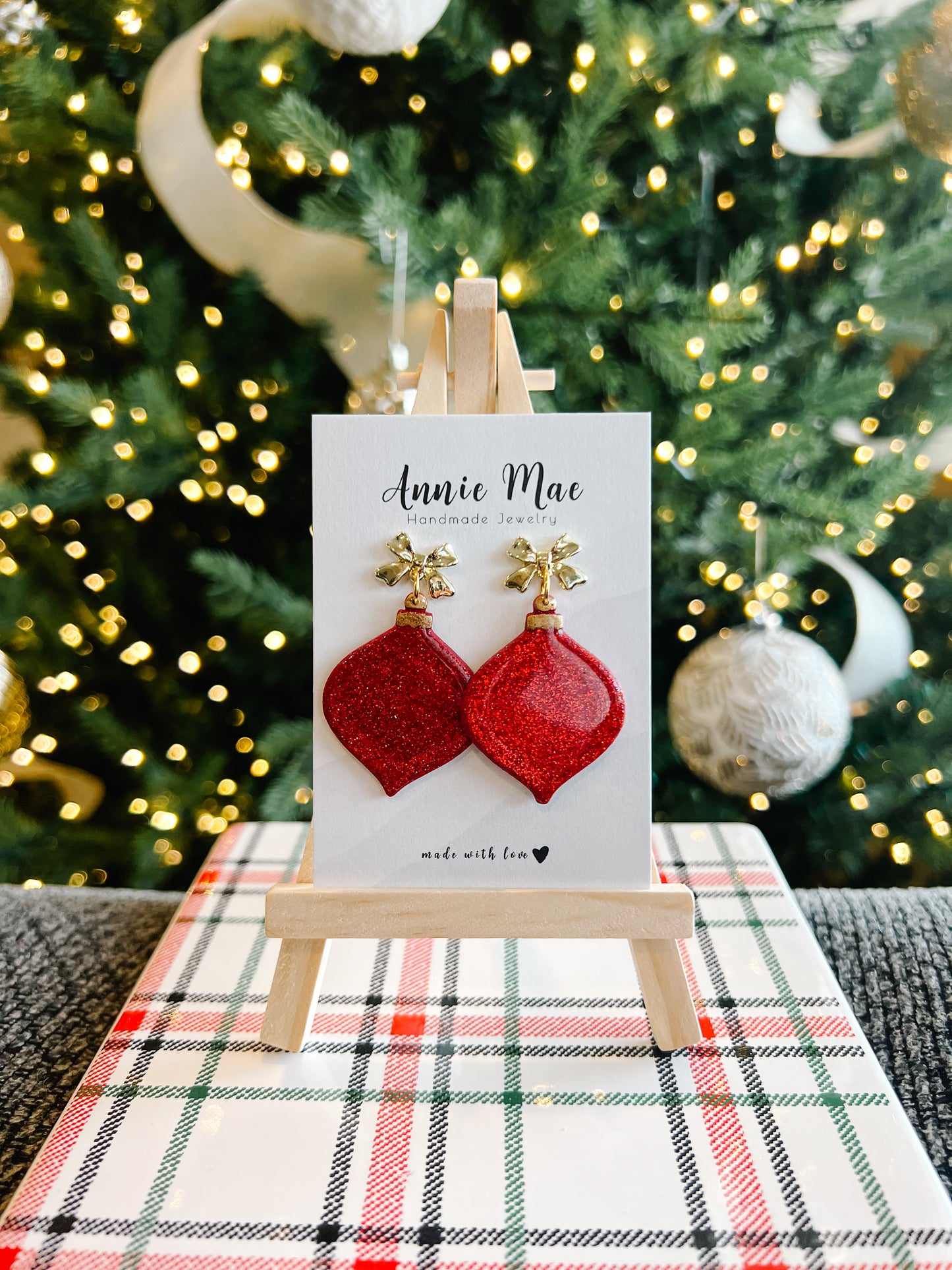 Vintage Ornament - Red Glitter