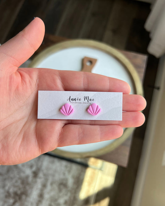 Seashell Studs - Pink