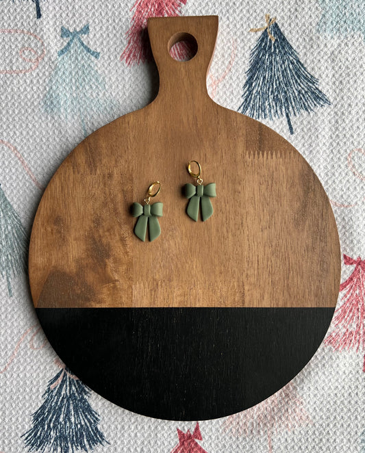 3D Bow Huggies - Green