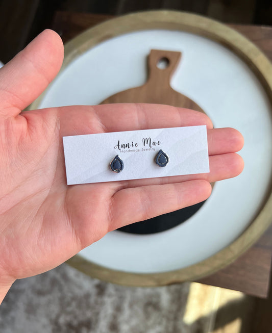 Embossed Teardrop Studs - Navy & Silver