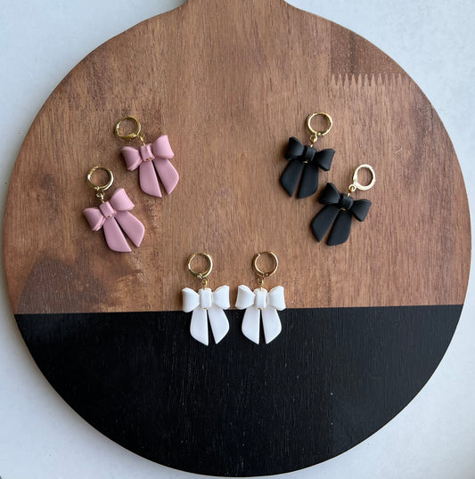 3D Huggie Bows - PRE ORDERS