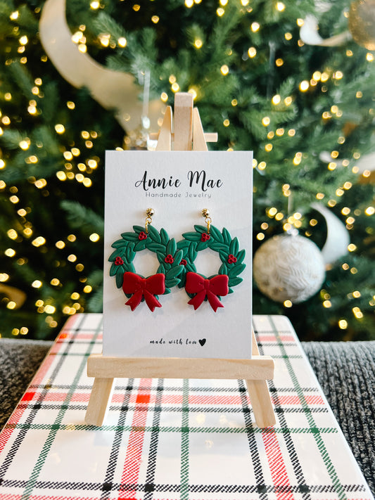 Wreath - Green w/berries