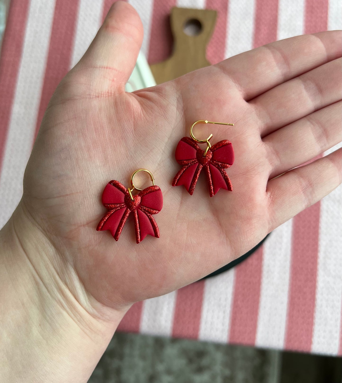 Glitter Heart Bows - Red