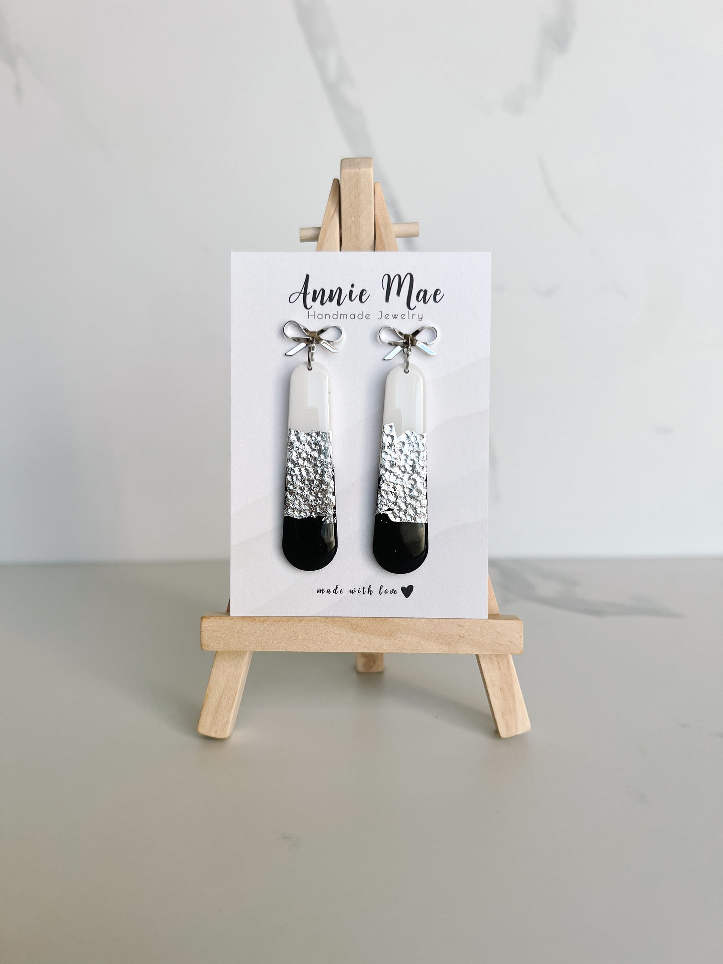 Iris - Black, White, & Silver